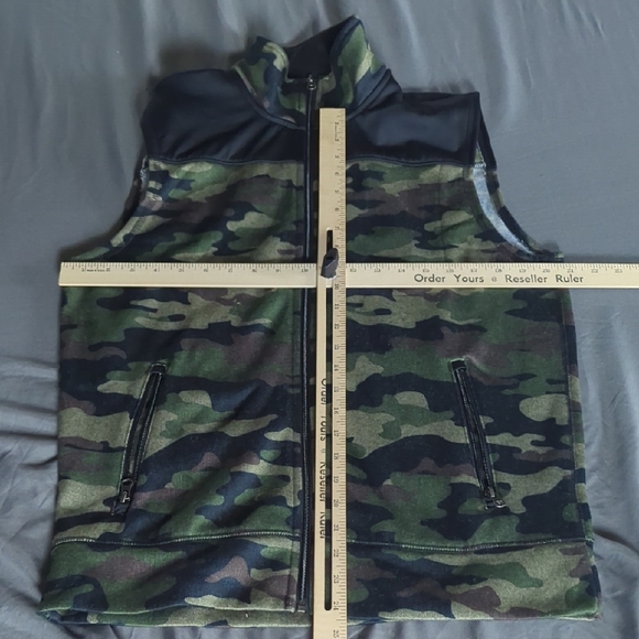 Sonoma Green and Black Camouflage Vest - Picture 3 of 4